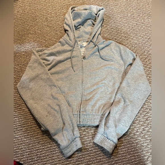 H&M Zip Up - Picture 1 of 5